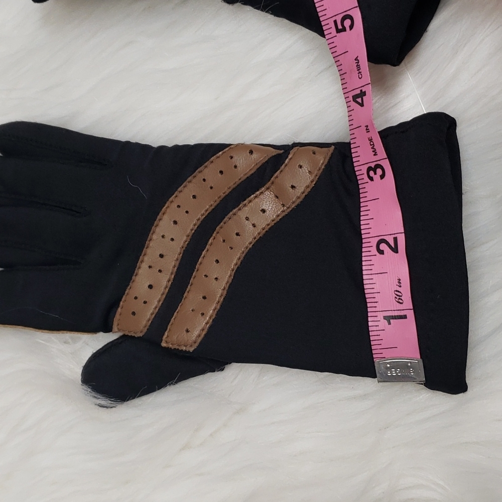 Black gloves - Picture 7 of 8